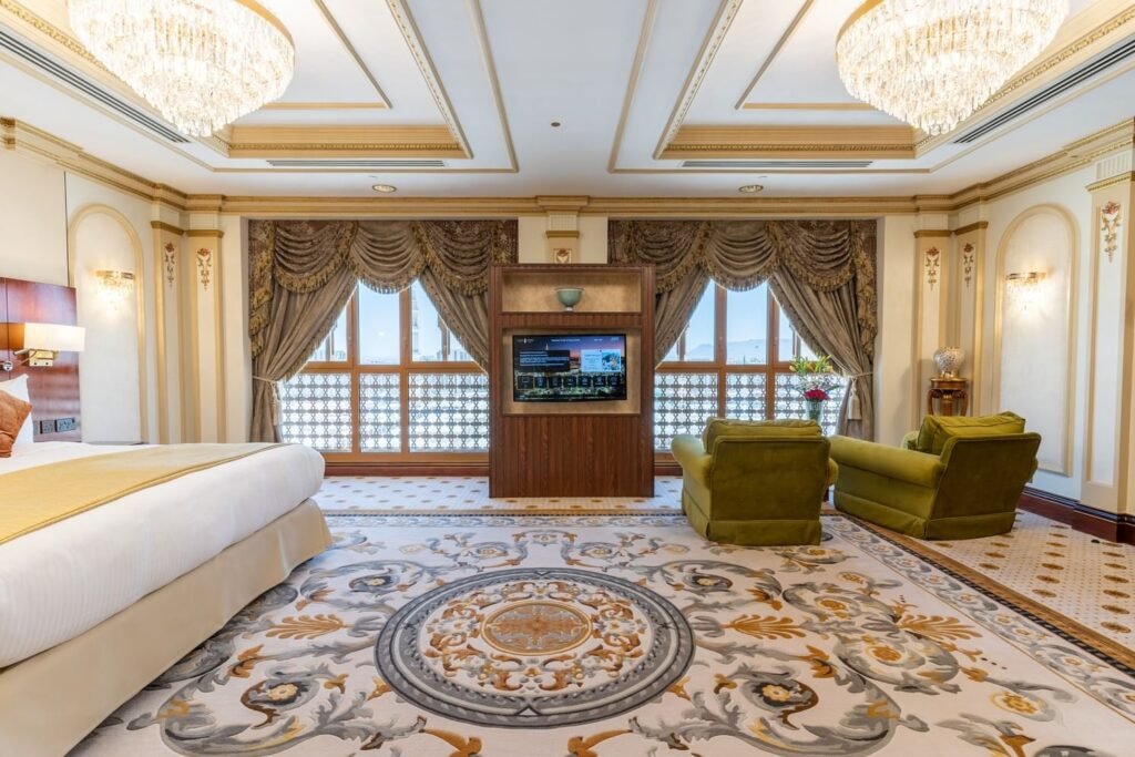 مكارم برج المدينة المنورة